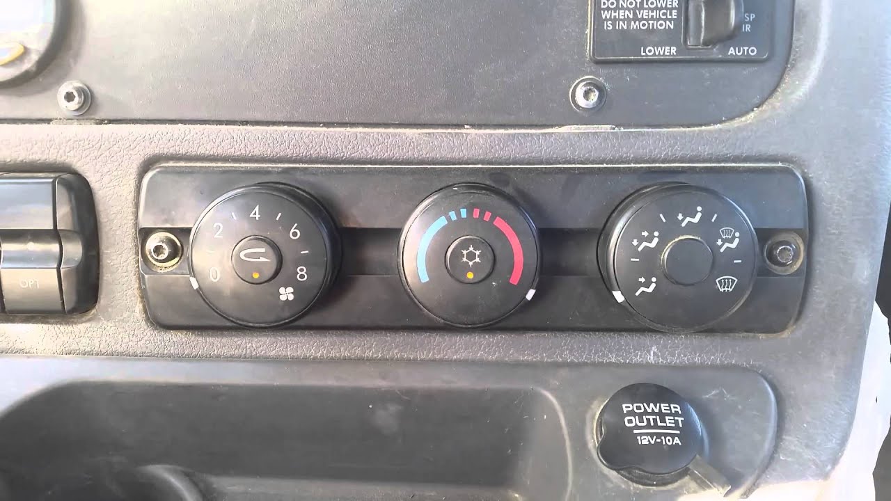 2012 freightliner cascadia fuse box diagram