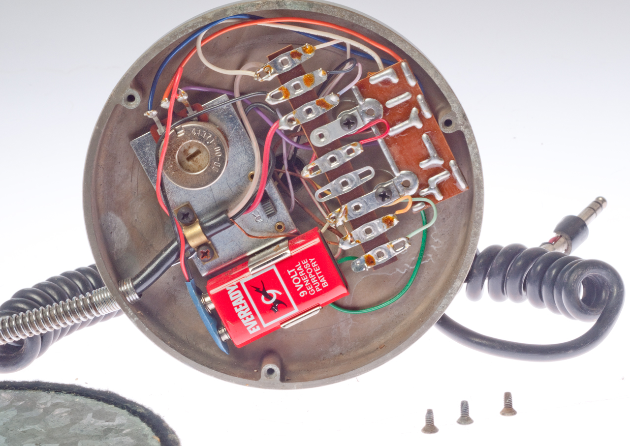 d104 microphone wiring