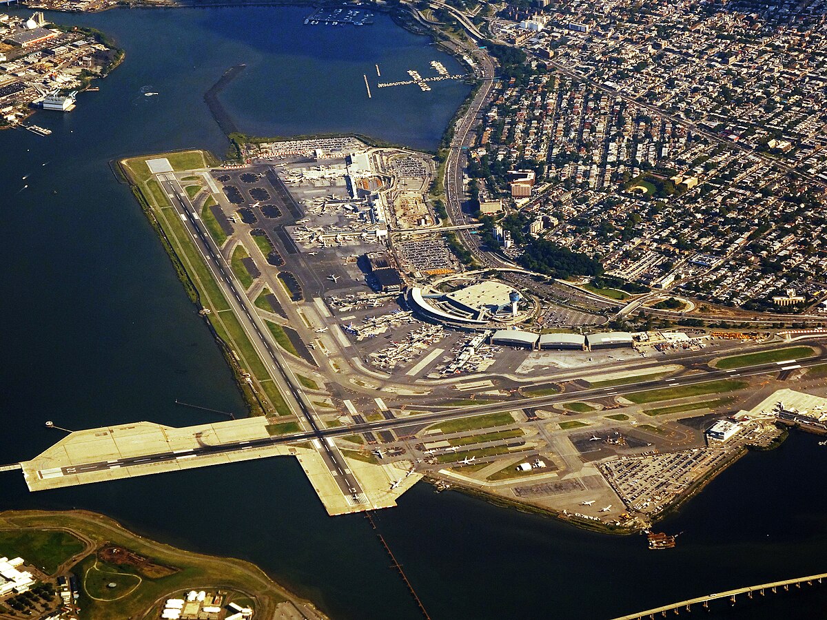 laguardia airport diagram