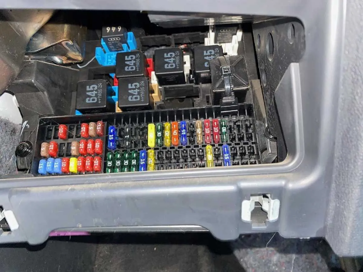 2012 fuse box diagram