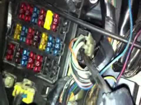 Troubleshooting and Replacing Fuses in the 1987 Nissan 300ZX