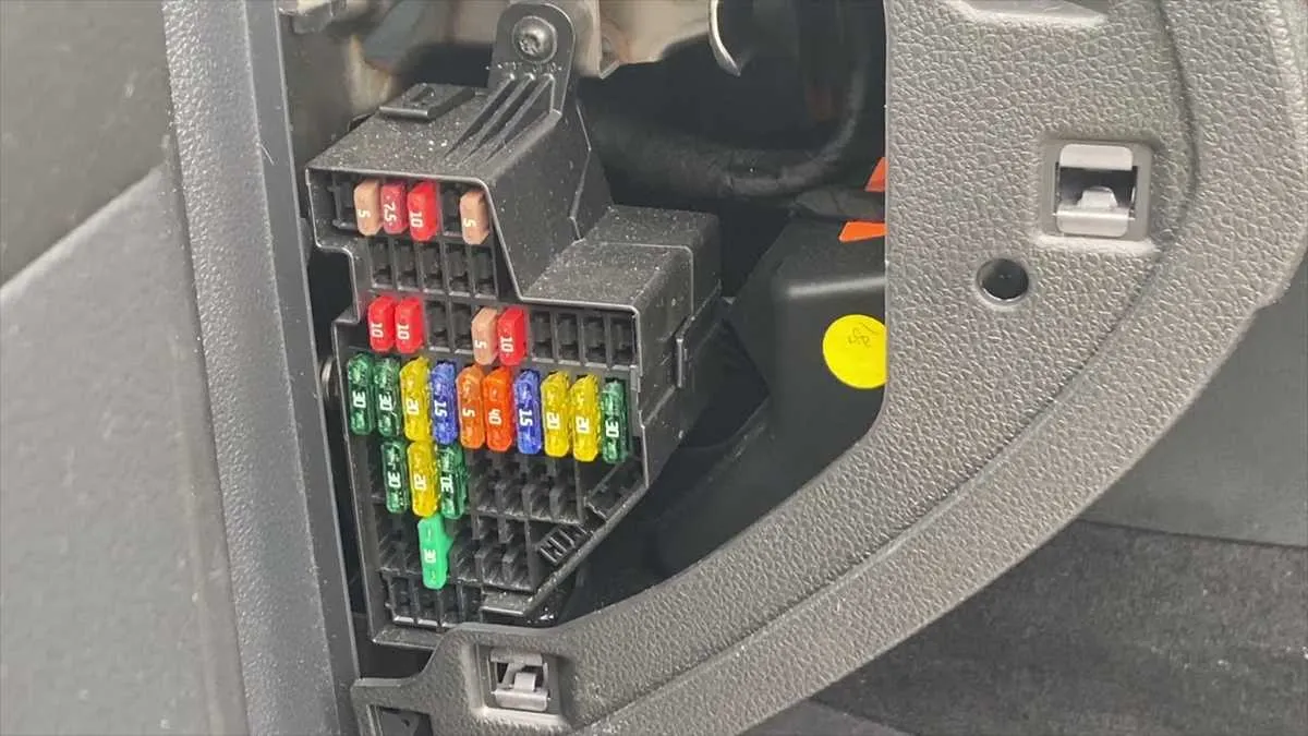 vw cc fuse box diagram