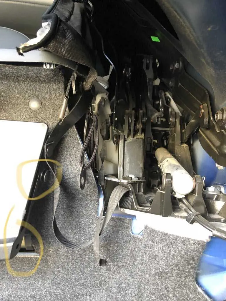 2005 sebing convertible inner fender liner pqers diagram